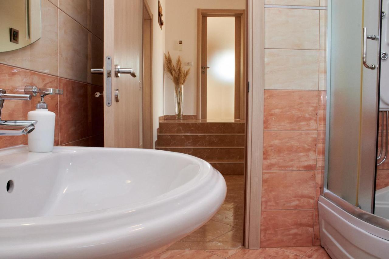 Ferienwohnung App Krase Pula Exterior foto